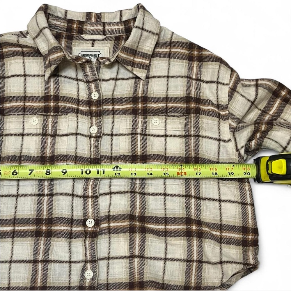 American Eagle Outfitters Cream and Brown Cropped Button-Down Flannel - Picture 4 of 6